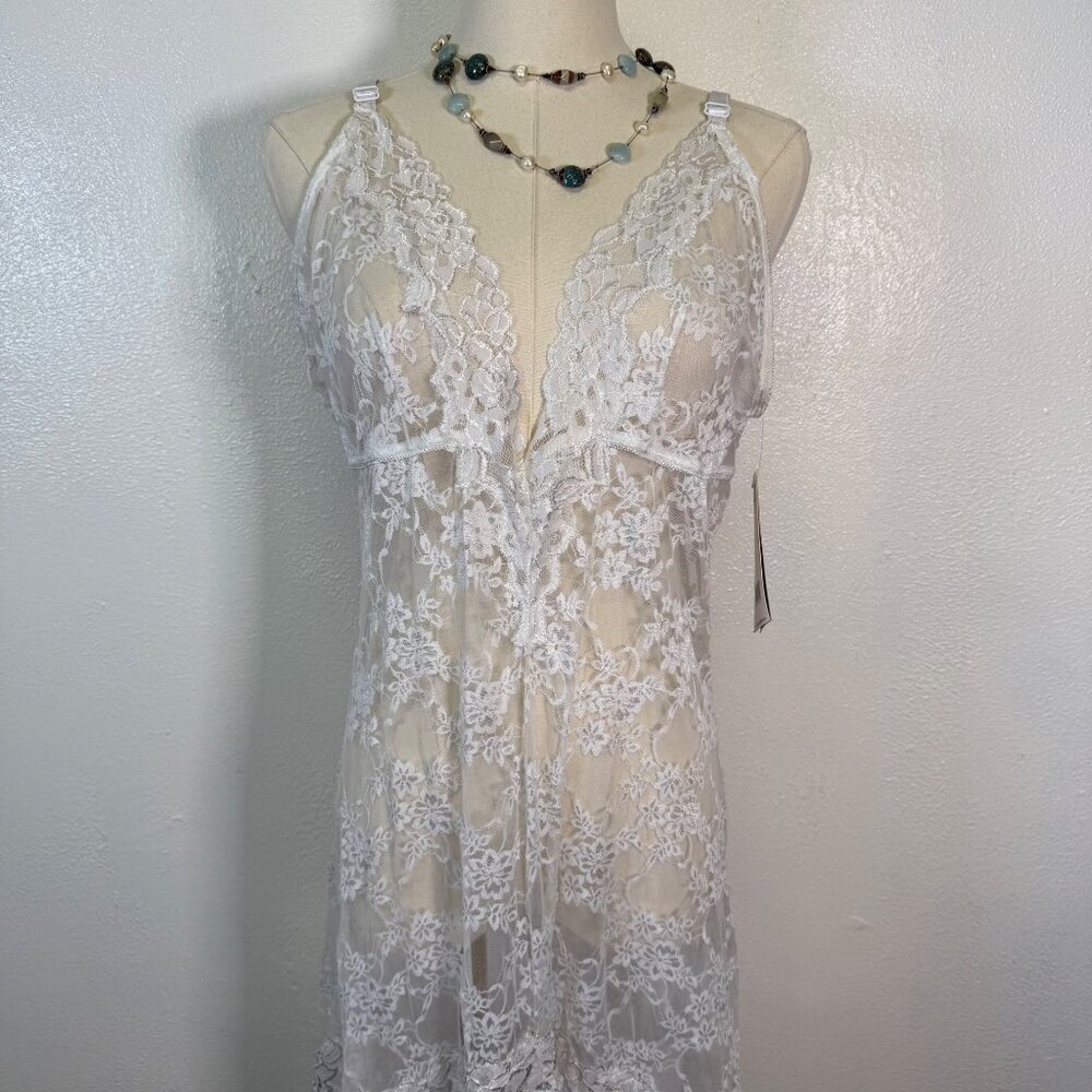 Womens White Lace Bust Sheer Long NightGown With Slit Bridal Romantic Lingerie - Picture 4 of 15